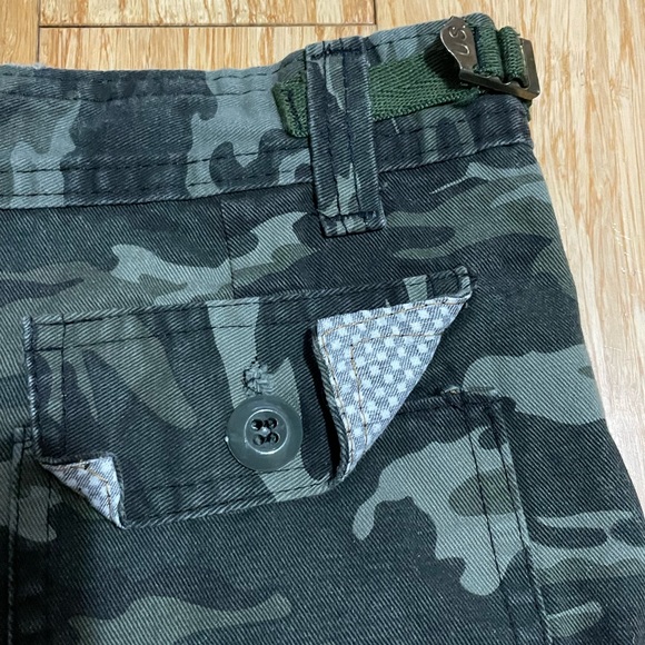 🔥3/$25🔥Camo utility Cargo Shorts - Picture 4 of 5